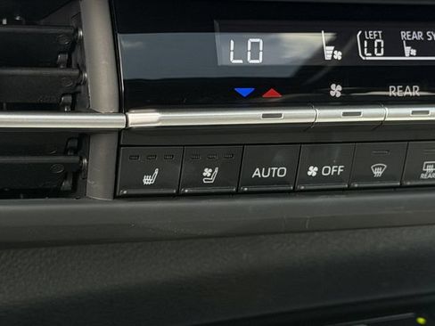 Certified 2025 Toyota Sienna Platinum AWD/4WD image 18