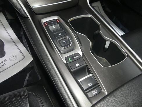 Used 2019 Honda Accord Touring image 39