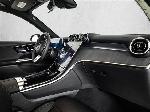 New 2026 Mercedes-Benz GLC 300 4MATIC image 24