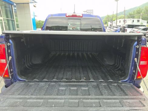 Used 2017 Chevrolet Colorado Z71 AWD/4WD image 29