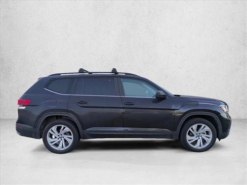 Used 2023 Volkswagen Atlas SE w/ Panoramic Sunroof Package AWD/4WD image 4