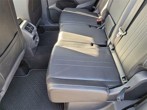 Used 2024 Volkswagen Tiguan SE R-Line image 13