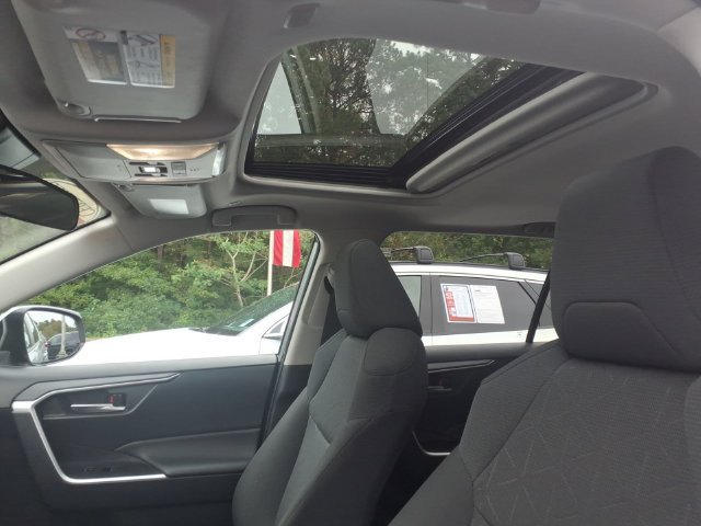 Used 2024 Toyota RAV4 XLE w/ Convenience Package FWD image 15