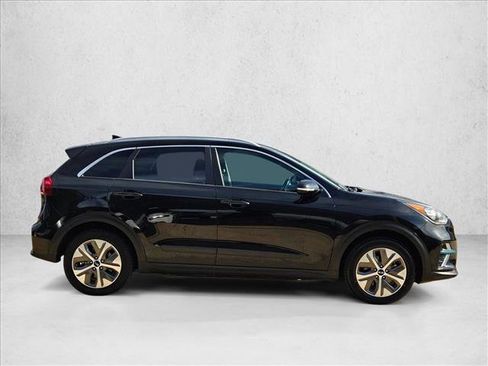 Used 2019 Kia Niro EX image 4