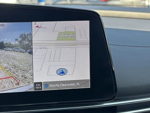 Used 2025 Hyundai Elantra SEL image 21