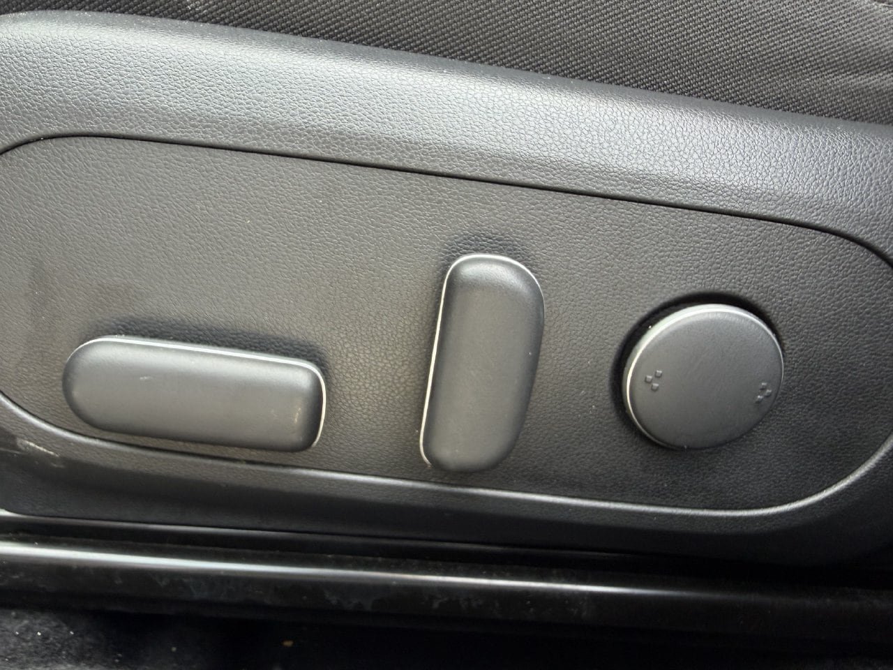 Used 2025 Hyundai Kona SEL FWD image 23