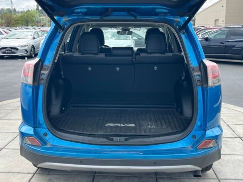 Used 2017 Toyota RAV4 Limited AWD/4WD image 10