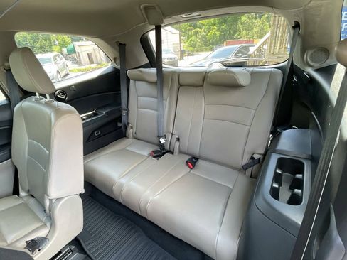 Used 2018 Honda Pilot Touring image 9