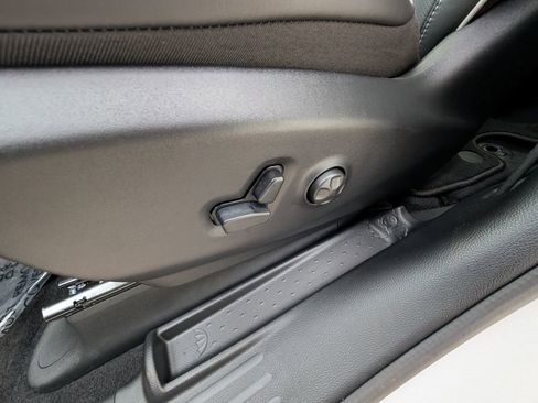 New 2026 Chrysler Pacifica Limited w/ S Appearance Package image 16