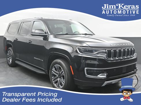 Used 2024 Jeep Wagoneer L Series II RWD image 1