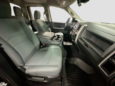 Used 2016 RAM 1500 Express image 25