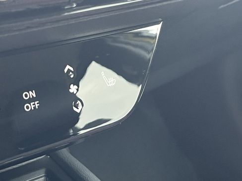 New 2026 Nissan Kicks SR w/ Cold Weather Package image 30