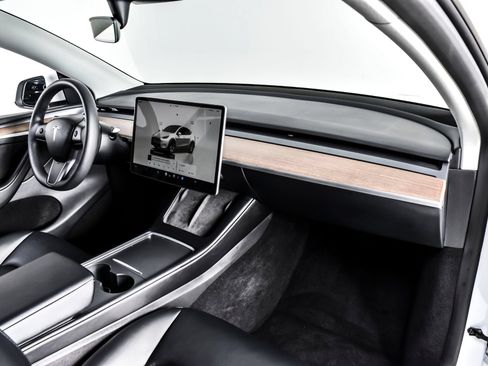 Used 2023 Tesla Model Y Long Range AWD/4WD image 22