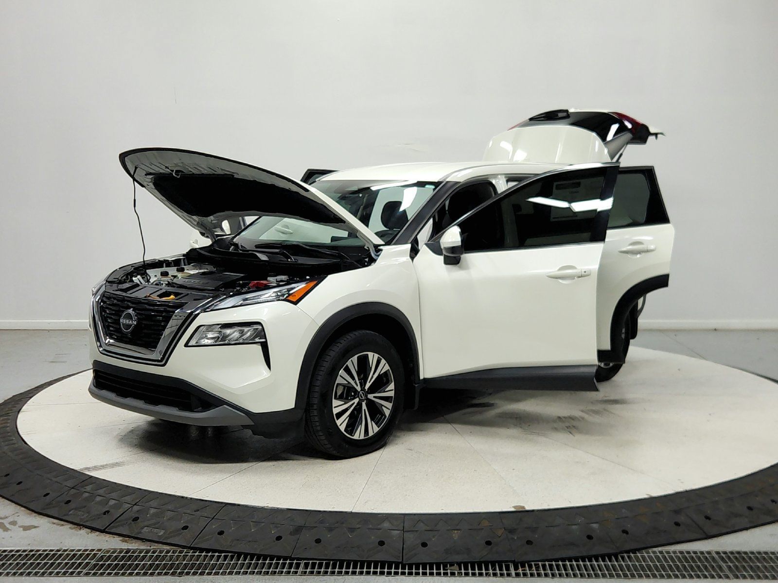 Used 2023 Nissan Rogue SV FWD image 12