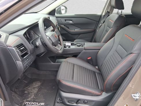 New 2026 Nissan Rogue Rock Creek image 9
