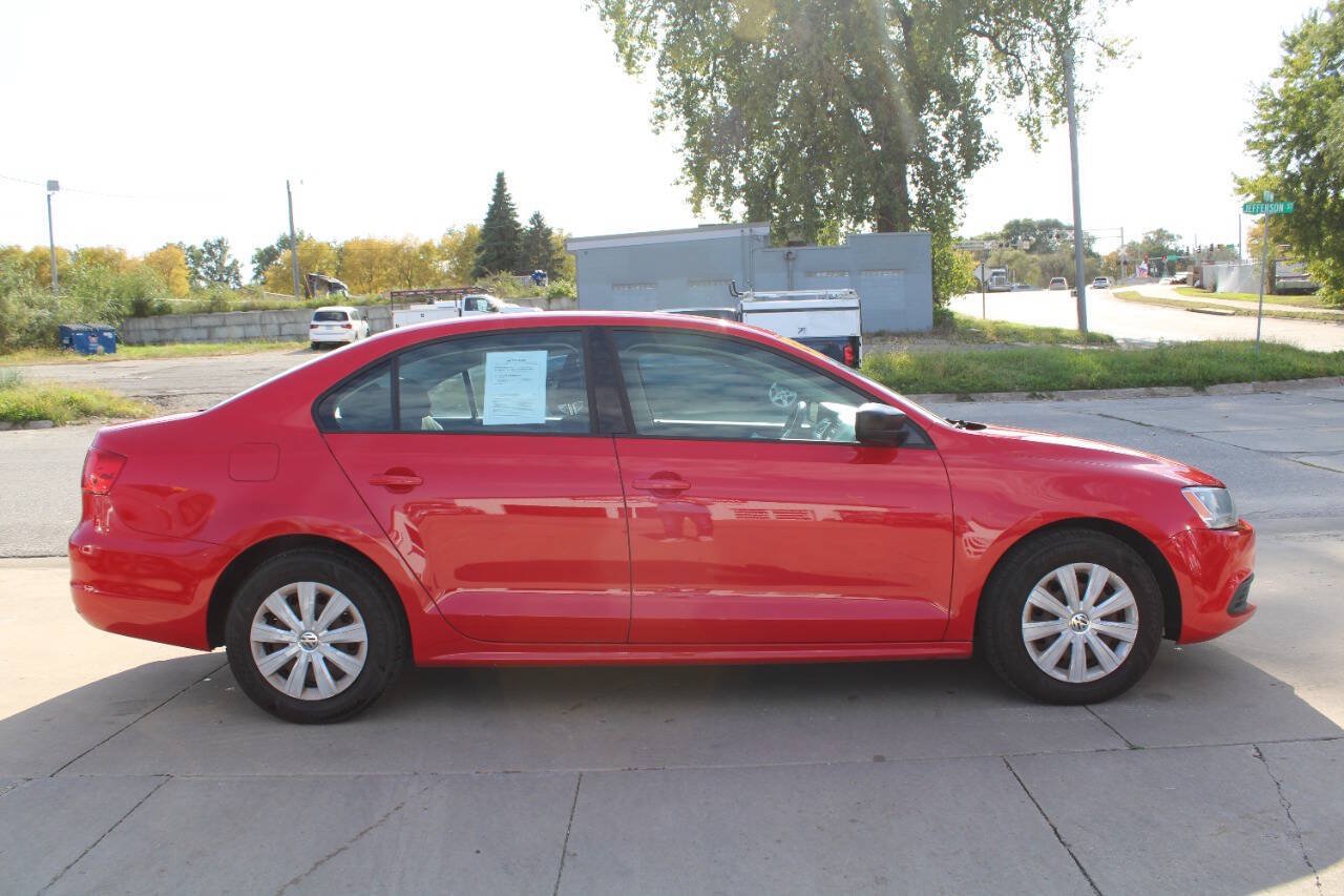 Used 2013 Volkswagen Jetta S FWD image 3