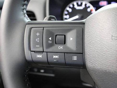 Certified 2026 Nissan Rogue SV FWD image 25