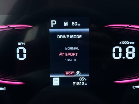 Certified 2025 Kia Sportage EX FWD image 8