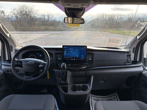 Used 2025 Ford Transit 350 XLT image 21
