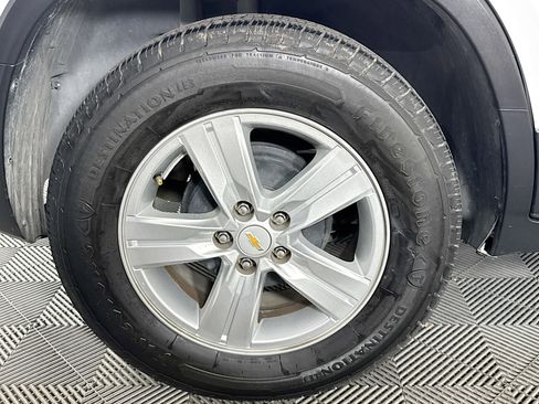 Used 2021 Chevrolet Trax LS w/ Tint and Cruise Package FWD image 31