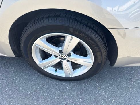 Used 2012 Volkswagen Passat 2.5 SE FWD image 8