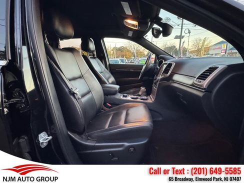 Used 2017 Jeep Grand Cherokee Limited AWD/4WD image 45