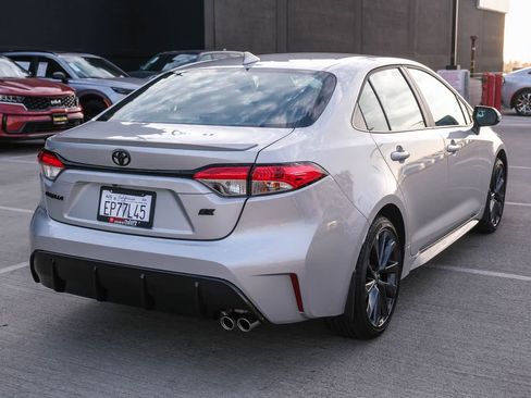 Certified 2026 Toyota Corolla SE FWD image 4