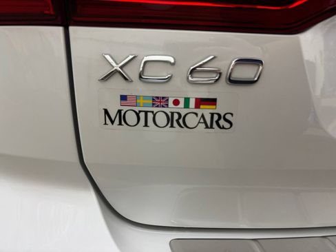 Used 2024 Volvo XC60 B5 Plus w/ Protection Package Premier AWD/4WD image 32