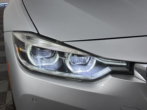 Used 2016 BMW 328i xDrive Sedan AWD/4WD image 12