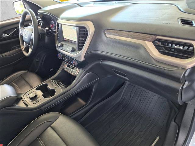 Used 2023 GMC Acadia Denali w/ Denali Ultimate Package FWD image 23