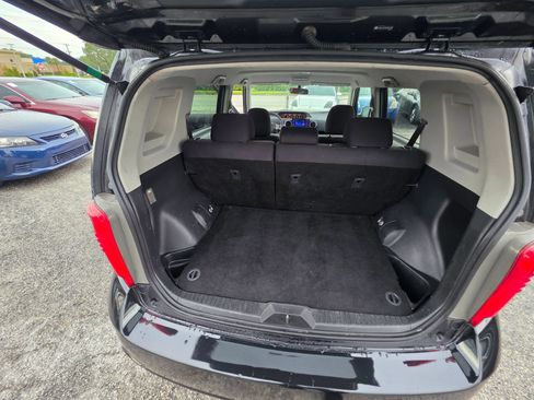 Used 2009 Scion xB FWD image 18
