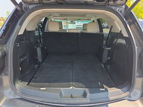 Used 2016 Ford Explorer Platinum AWD/4WD image 30