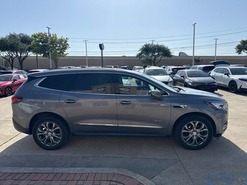 Used 2019 Buick Enclave Avenir w/ Avenir Technology Package FWD image 5