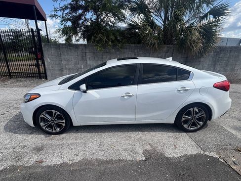 Used 2015 Kia Forte EX w/ Premium Package FWD image 5