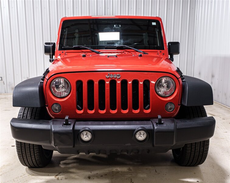 Used 2015 Jeep Wrangler Unlimited Sport w/ Connectivity Group AWD/4WD image 19