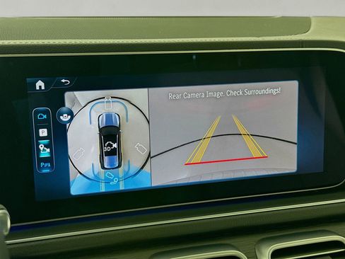 Used 2025 Mercedes-Benz GLS 450 4MATIC image 15