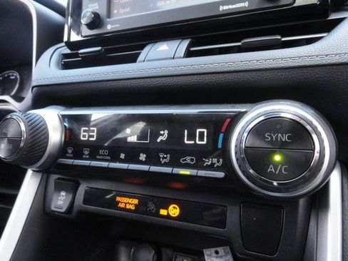 Used 2020 Toyota RAV4 XLE w/ Convenience Package AWD/4WD image 23