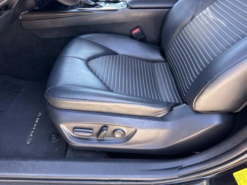 Used 2023 Toyota Camry SE FWD image 16