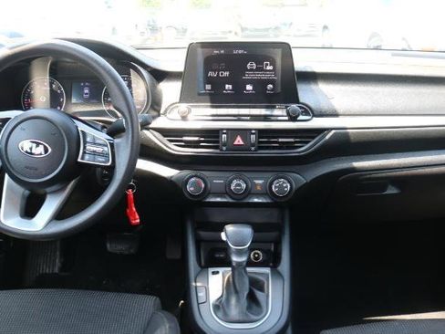 Used 2020 Kia Forte LXS FWD image 19