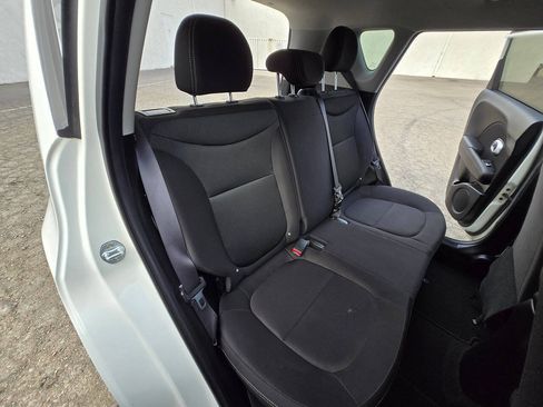 Used 2017 Kia Soul FWD image 30