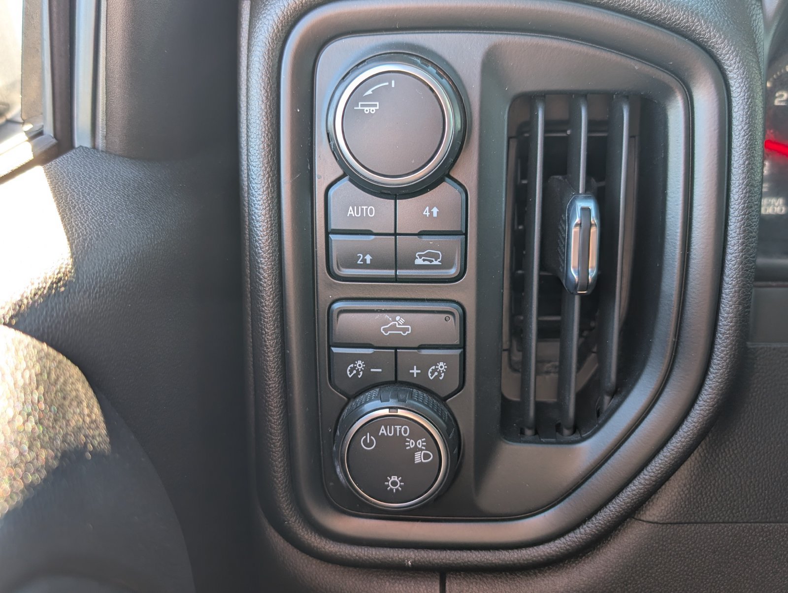 Used 2021 Chevrolet Silverado 1500 Custom AWD/4WD image 19