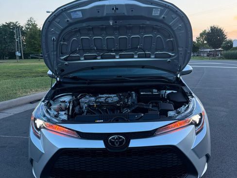 Used 2020 Toyota Corolla LE FWD image 32