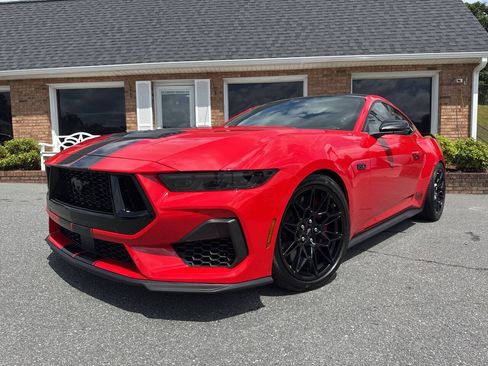 Used 2024 Ford Mustang GT Premium w/ GT Performance Package RWD image 3