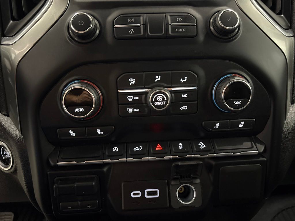 Used 2021 Chevrolet Silverado 1500 RST AWD/4WD image 23