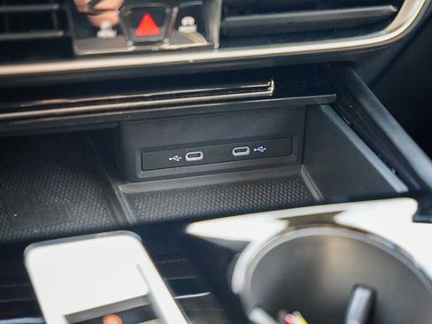 Certified 2024 Volkswagen Atlas SE image 17