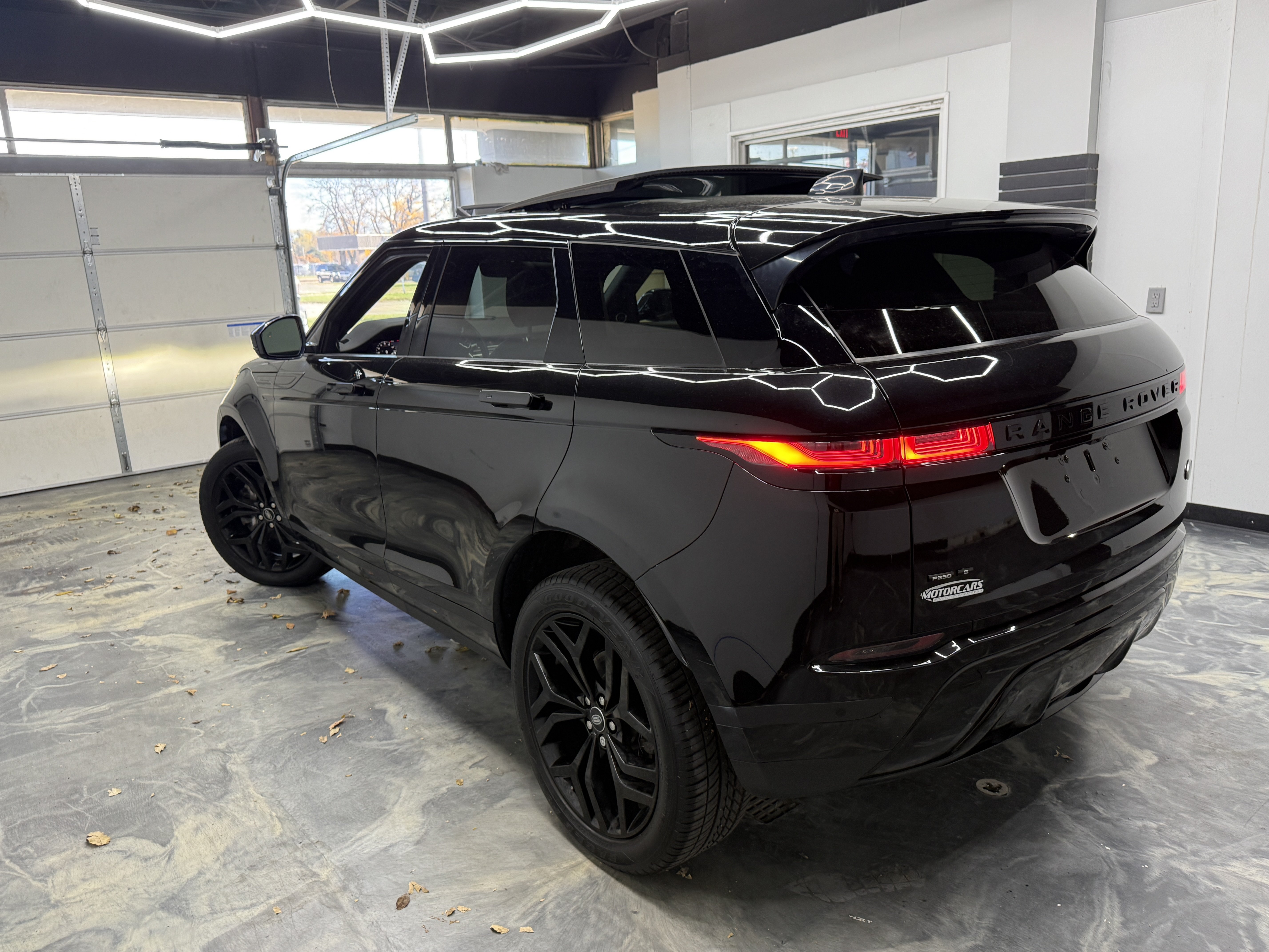 Used 2020 Land Rover Range Rover Evoque S AWD/4WD image 3