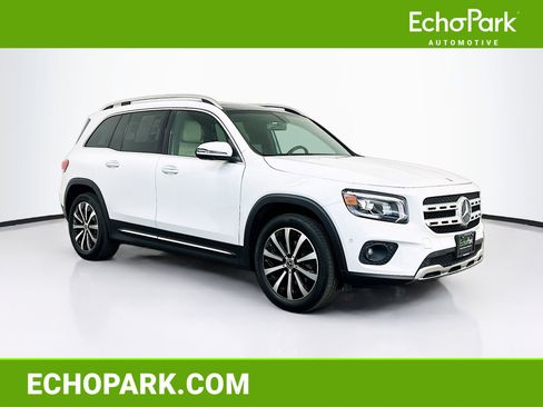 Used 2023 Mercedes-Benz GLB 250 4MATIC w/ Premium Package image 1