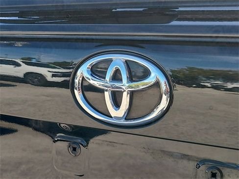 Used 2024 Toyota RAV4 XLE image 9