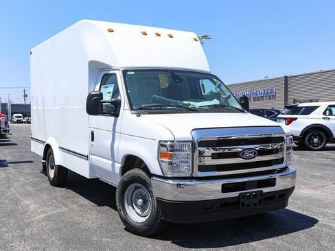 New 2026 Ford E-350 and Econoline 350 Super Duty w/ Power Equipment Group RWD image 3