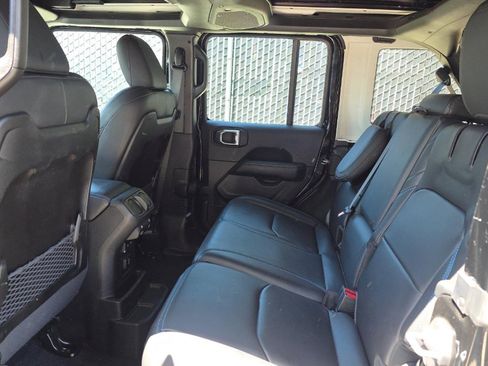 Used 2024 Jeep Wrangler Unlimited Rubicon 4xe w/ Safety Group AWD/4WD image 10